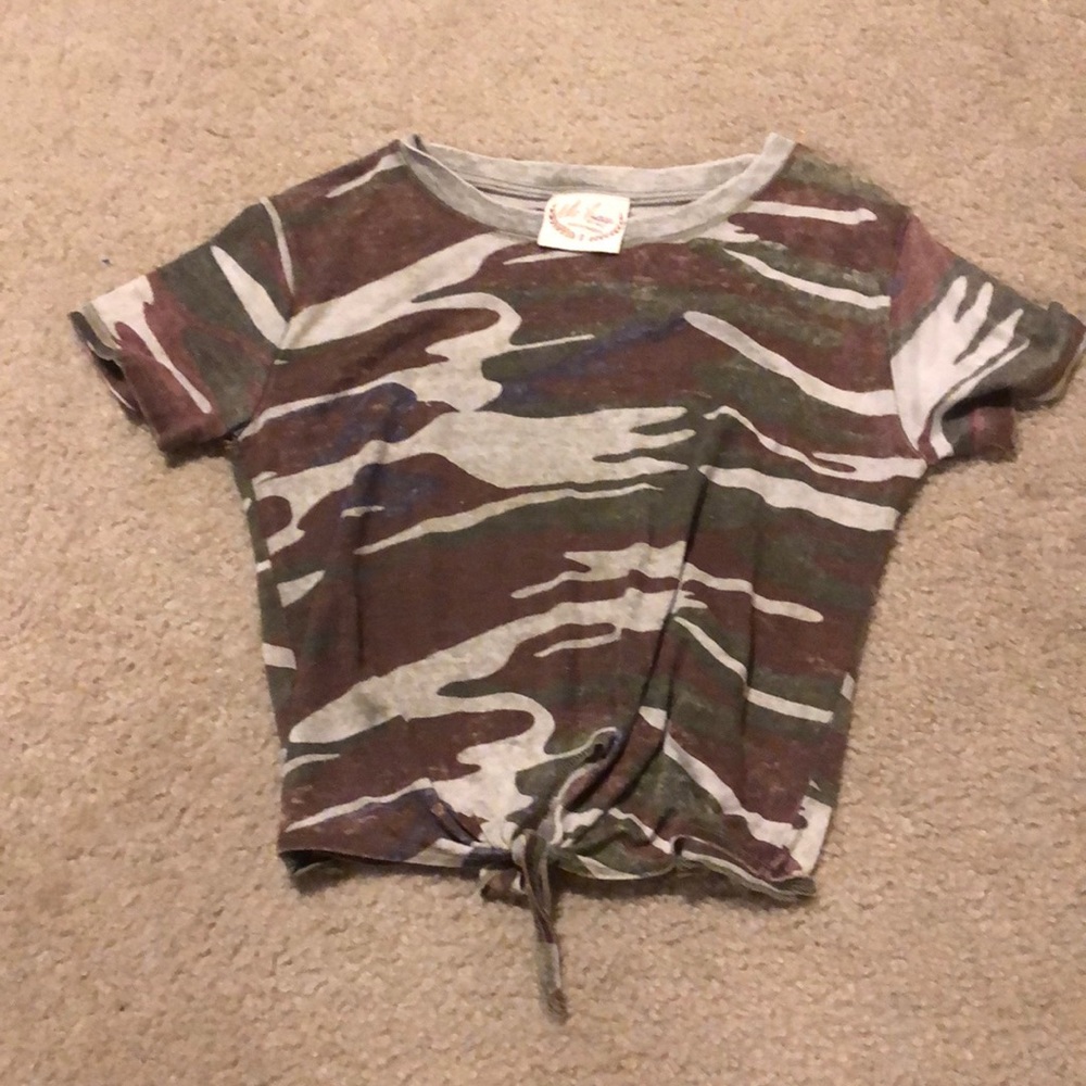 camo top